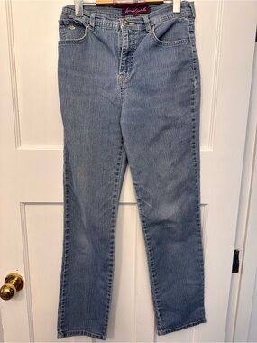 ⭐️ Gloria Vanderbilt 8 Light Blue Straight-Leg Jeans